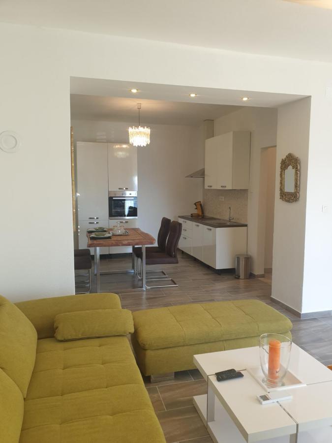 Bella Casa Apartment Senj  Bagian luar foto
